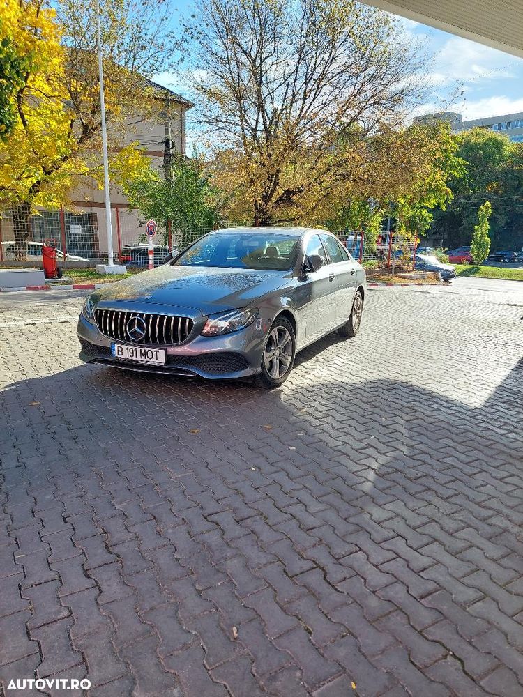 Mercedes-Benz E 200 4MATIC Aut. - 2