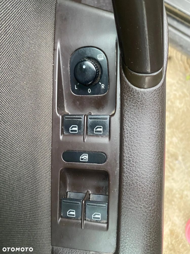 Volkswagen Passat 2.0 TDI Comfortline - 35