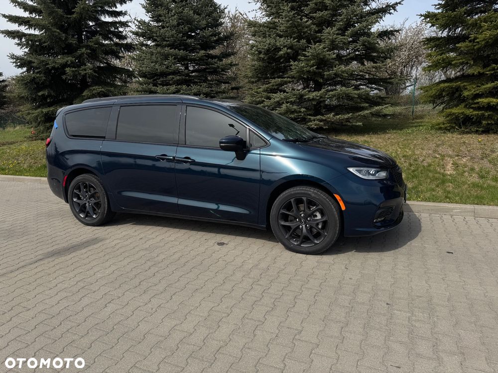 Chrysler Pacifica - 3