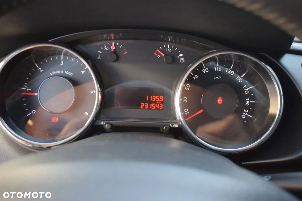 Peugeot 3008 HDi 115 Allure - 19
