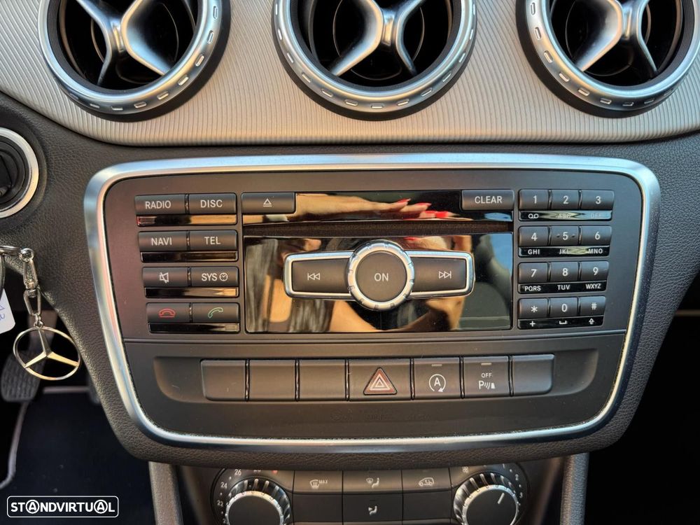 Mercedes-Benz GLA 180 d Urban - 15