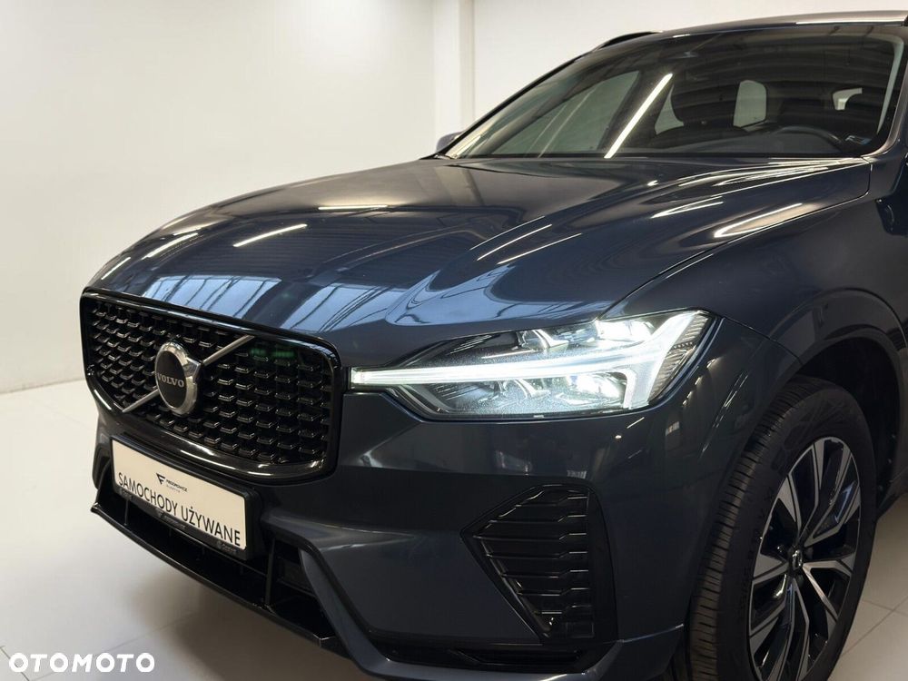 Volvo XC 60 B4 B Plus Dark - 17