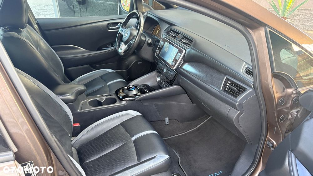 Nissan Leaf 40kWh N-Connecta - 11
