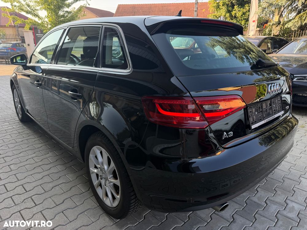 Audi A3 1.6 TDI S tronic - 4