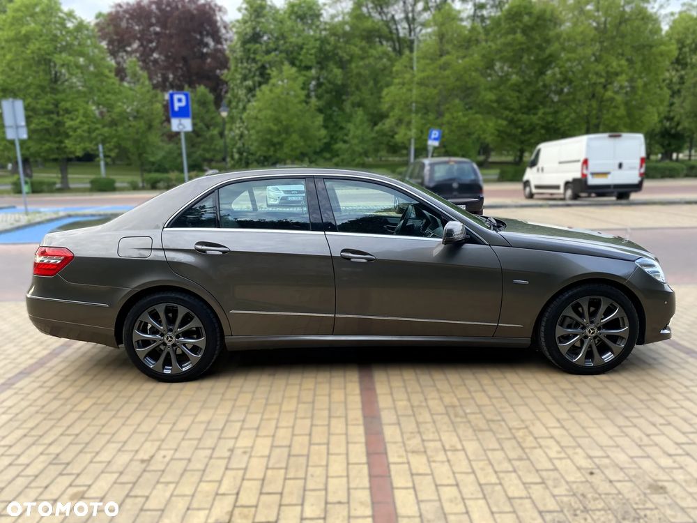 Mercedes-Benz Klasa E 200 CDI DPF BlueEFFICIENCY Avantgarde - 10