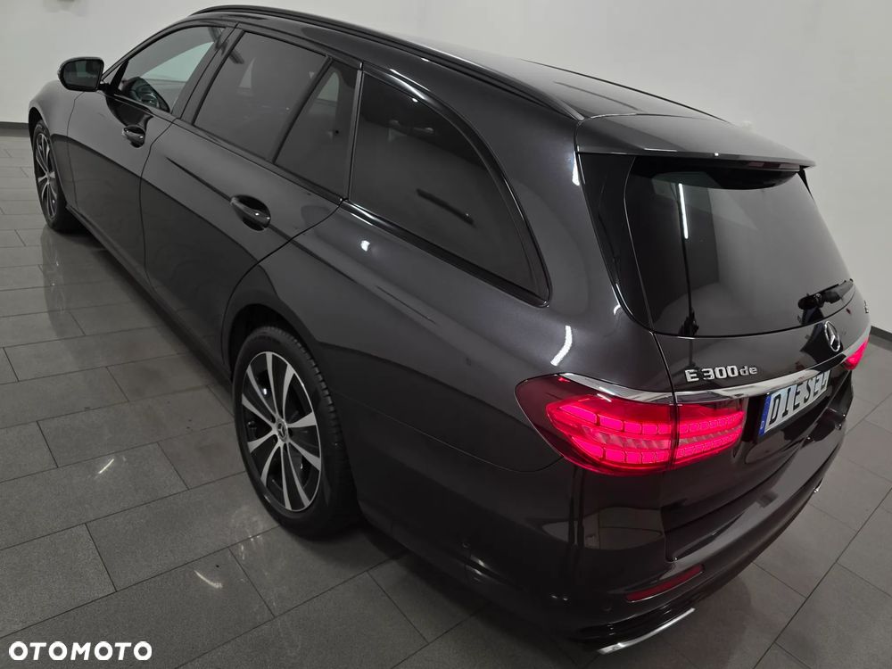 Mercedes-Benz Klasa E 300 de 4-Matic Exclusive - 5