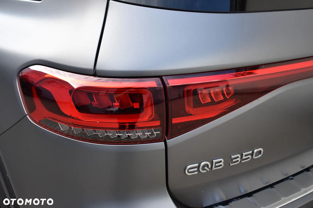 Mercedes-Benz EQB 350 4Matic AMG Line - 9