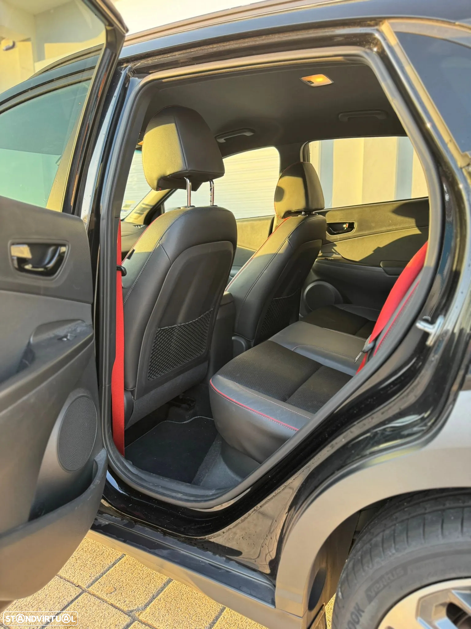 Hyundai Kauai 1.0 T-GDi Premium Tec.Preto - 10