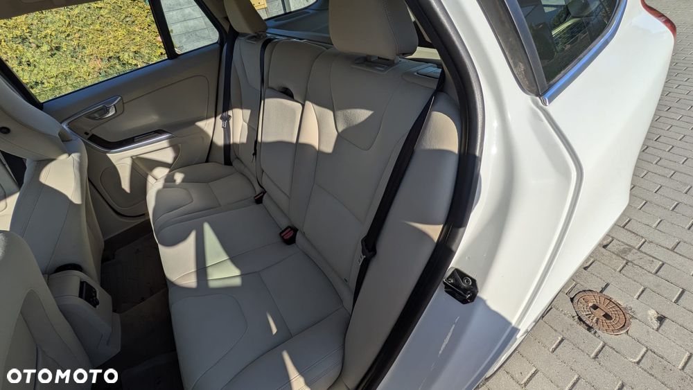 Volvo V60 T3 Momentum - 5