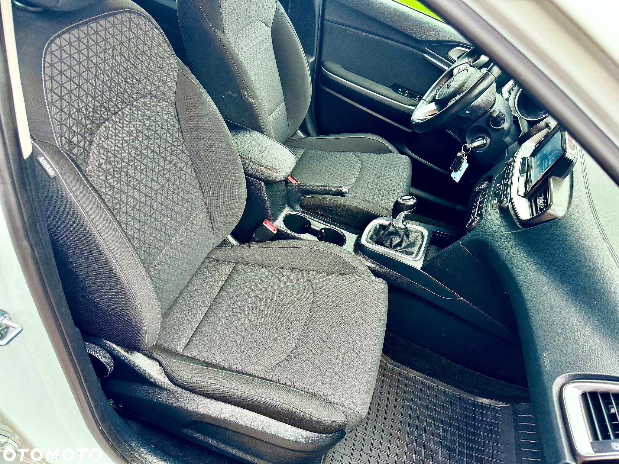 Kia Ceed - 16