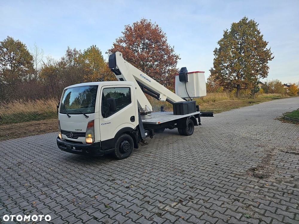 Nissan Cabstar . SOCAGE T20 . 20metrów . - 1