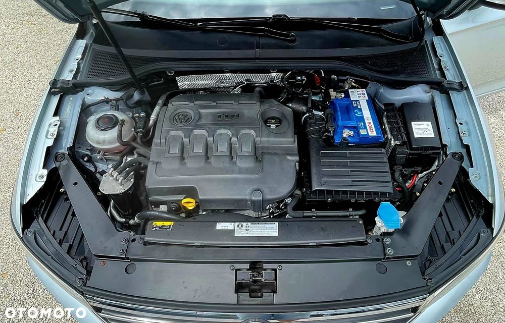 Volkswagen Passat 2.0 TDI (BlueMotion Technology) DSG Highline - 30