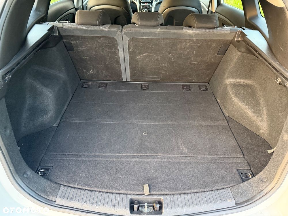 Hyundai i30 1.6 D GO - 18