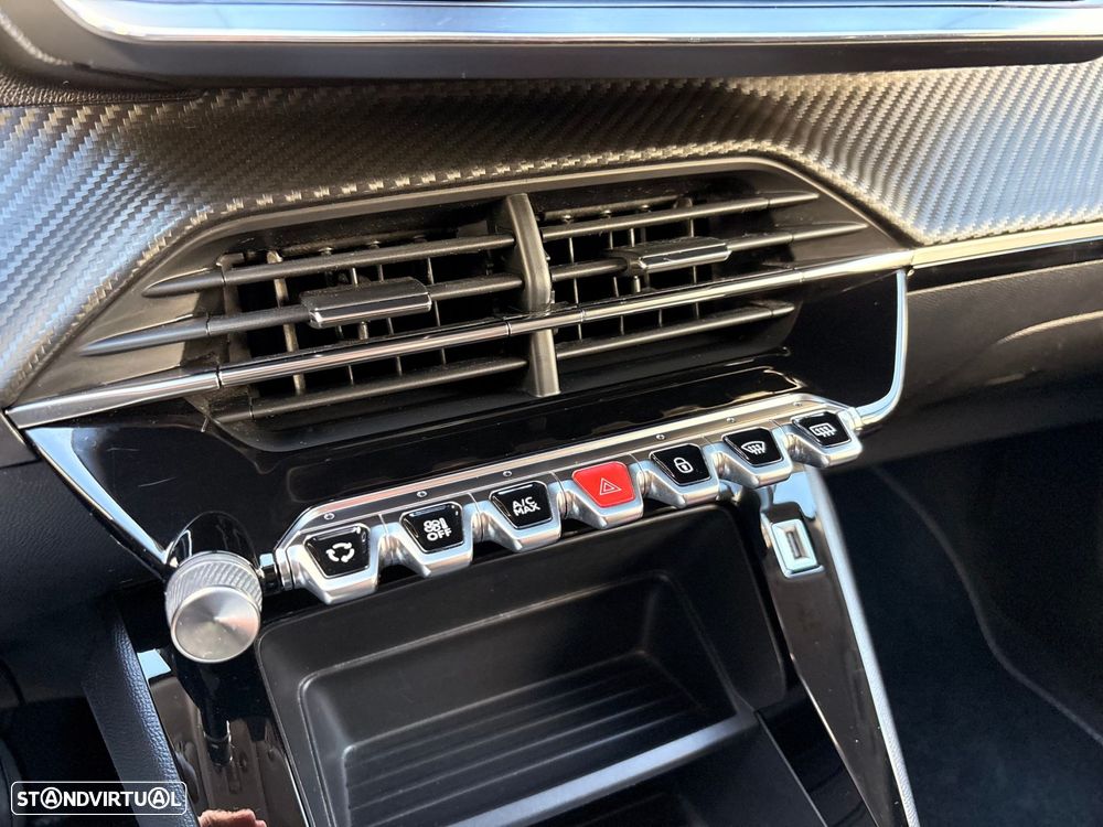 Peugeot 208 1.2 PureTech SE Style - 36