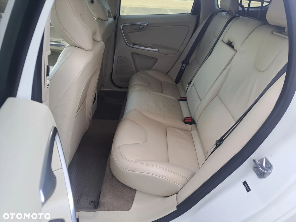 Volvo XC 60 T6 AWD Edition Pro - 15