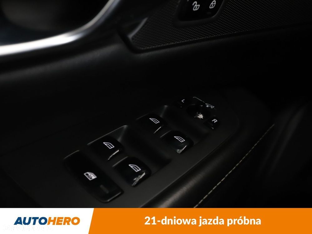 Volvo S90 D5 AWD Inscription - 32