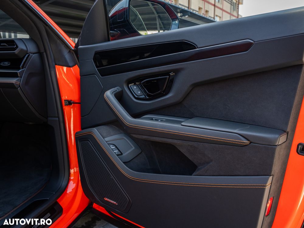 Lamborghini URUS - 19