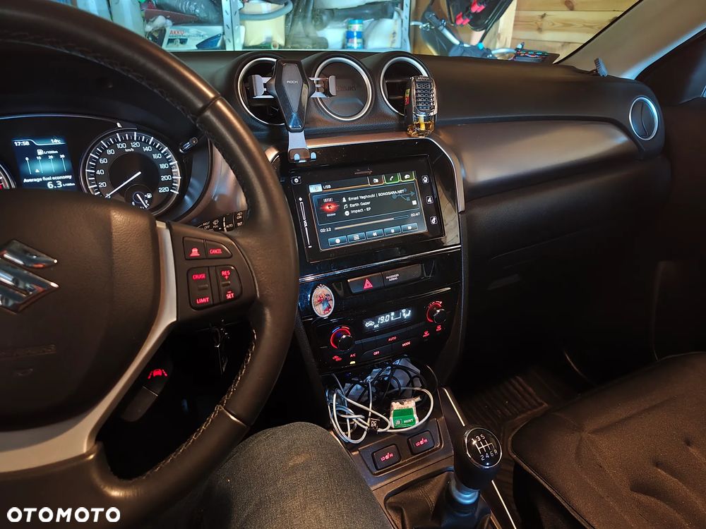 Suzuki Vitara 1.4 Boosterjet SHVS Premium 2WD - 13