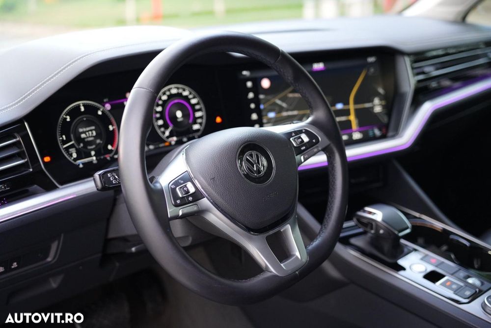 Volkswagen Touareg V6 TDI R-Style - 21