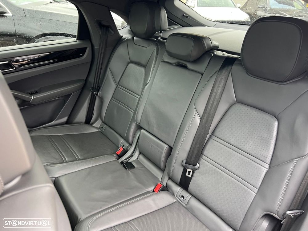 Porsche Cayenne Coupé E-Hybrid Platinum Edition - 9