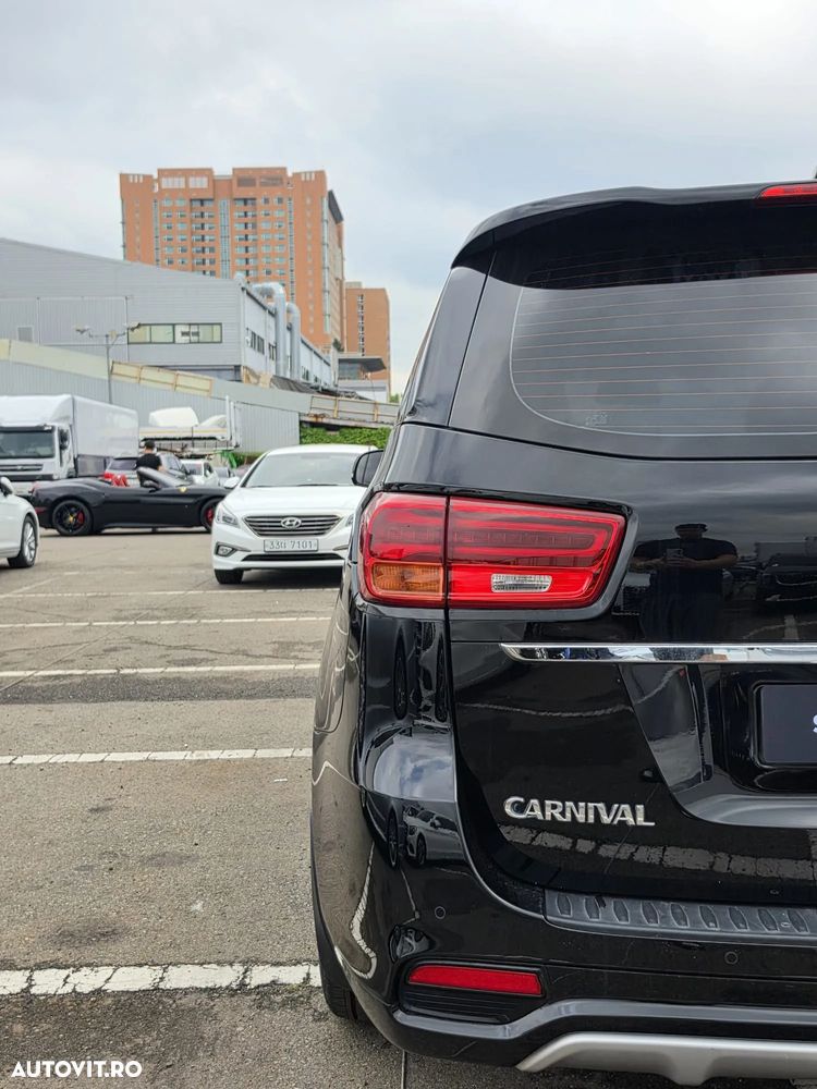 Kia Carnival - 19