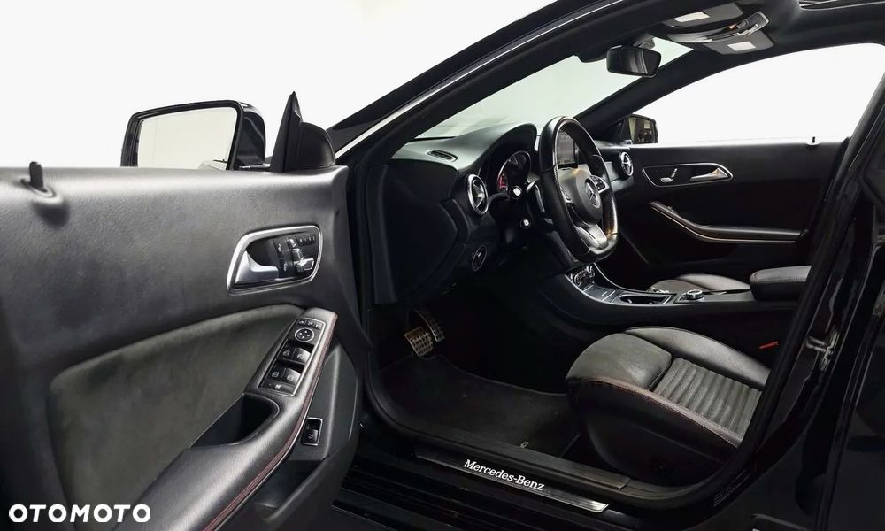 Mercedes-Benz CLA - 15
