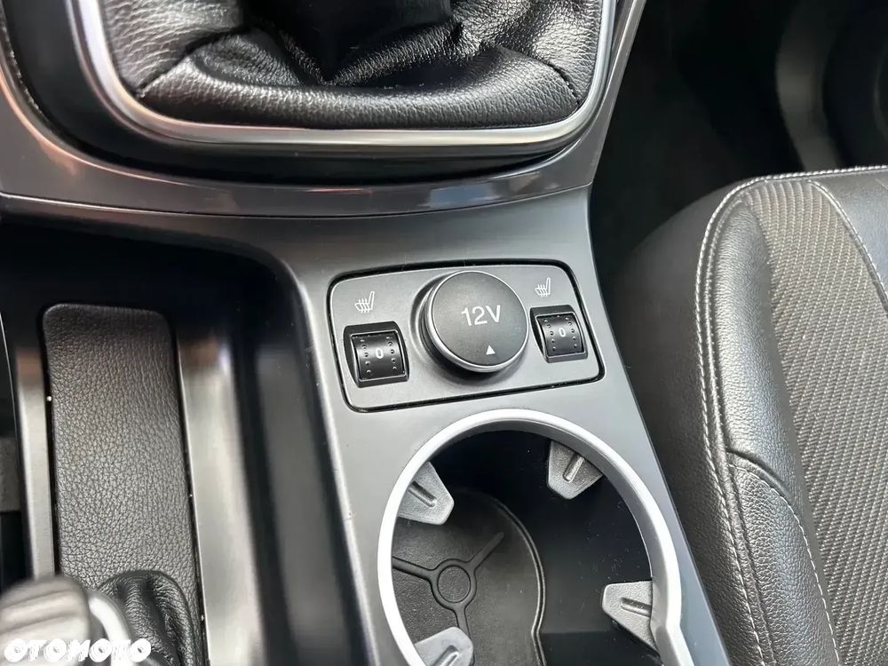 Ford Kuga 2.0 TDCi 2x4 Titanium - 30