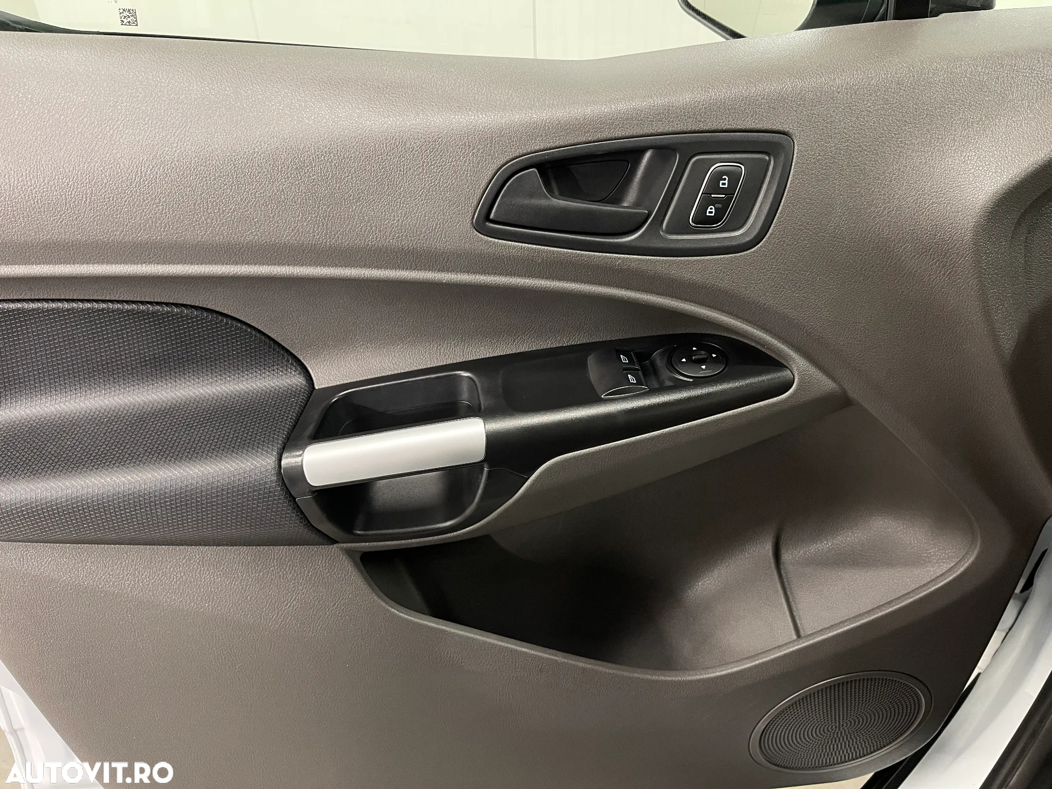 Ford Transit Connect - 14