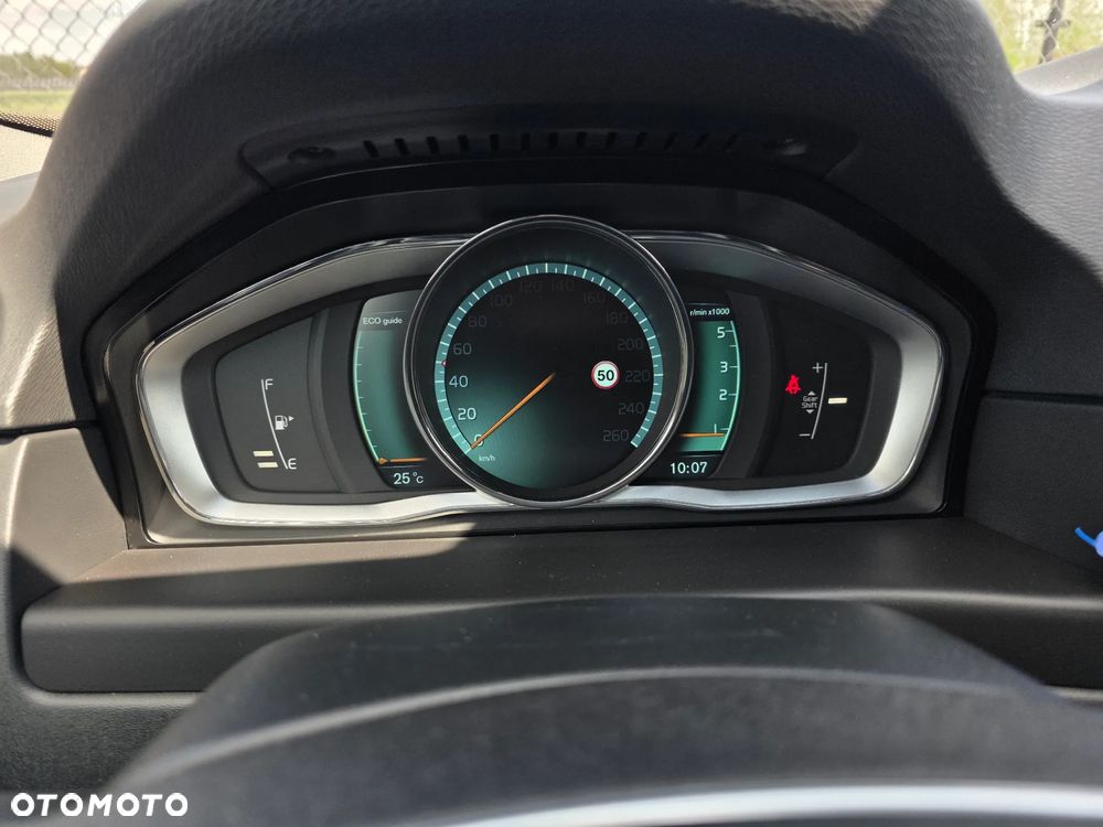 Volvo XC 70 D5 AWD Summum - 27