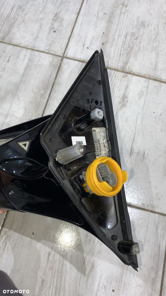 LUSTERKO BMW F01 F02 LCI KAMERA - ASYSTENT EUROPA SHADOWLINE KOLOR B39 5 PIN - 6