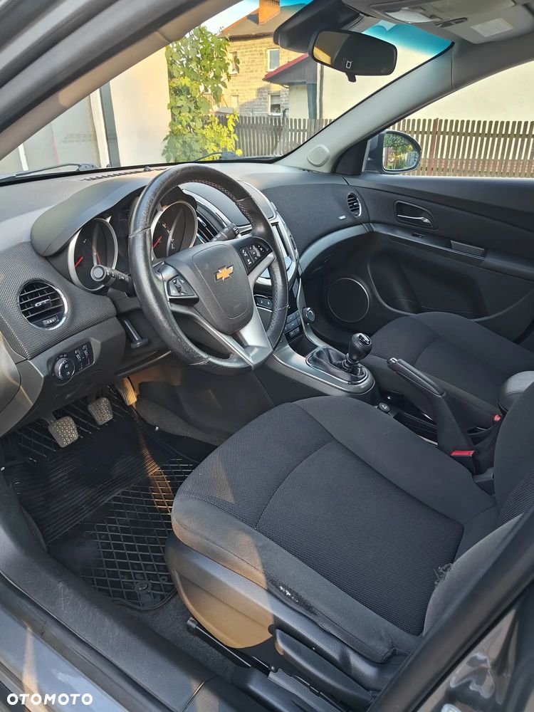 Chevrolet Cruze 1.7 D LT+ - 9