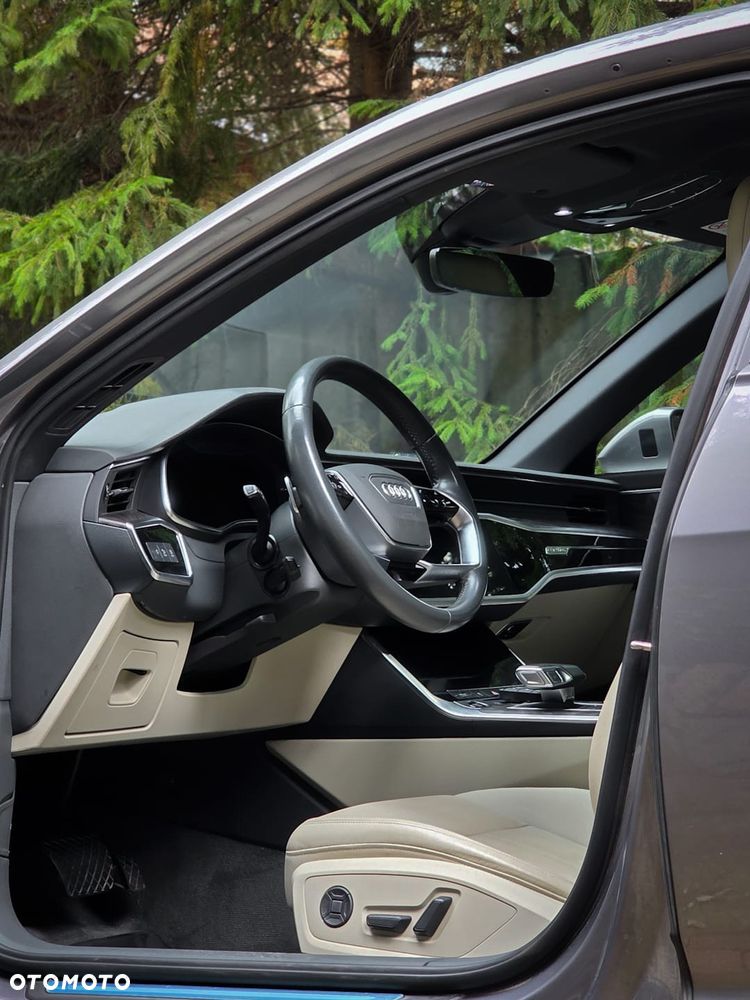 Audi A6 - 12
