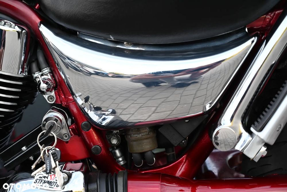 Suzuki Intruder - 29