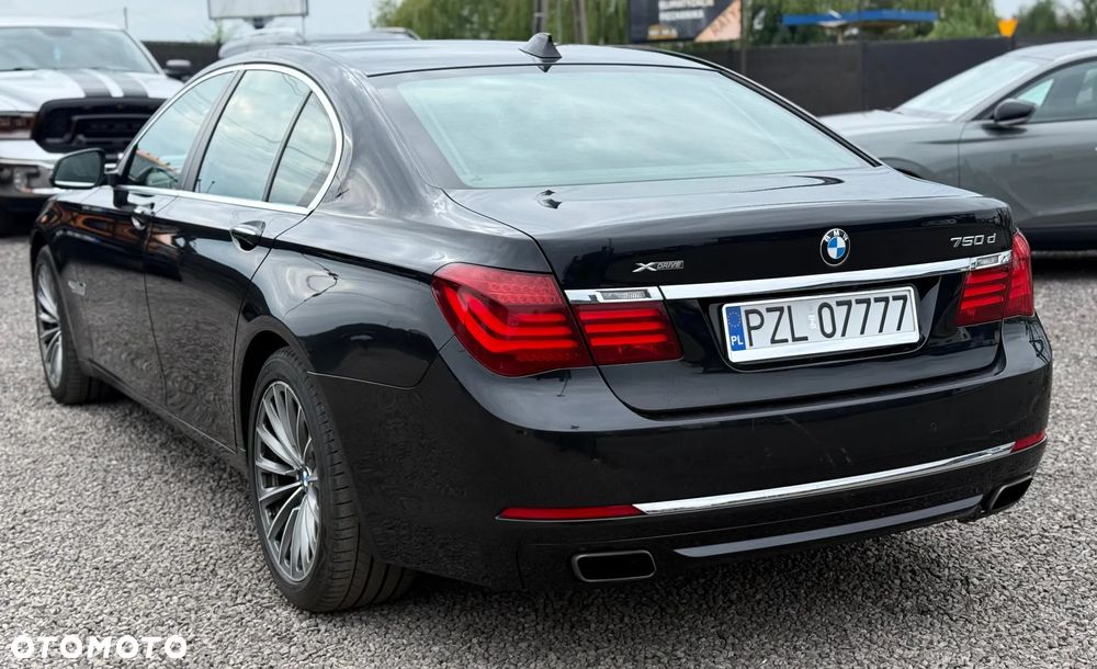 BMW Seria 7 750d xDrive - 13