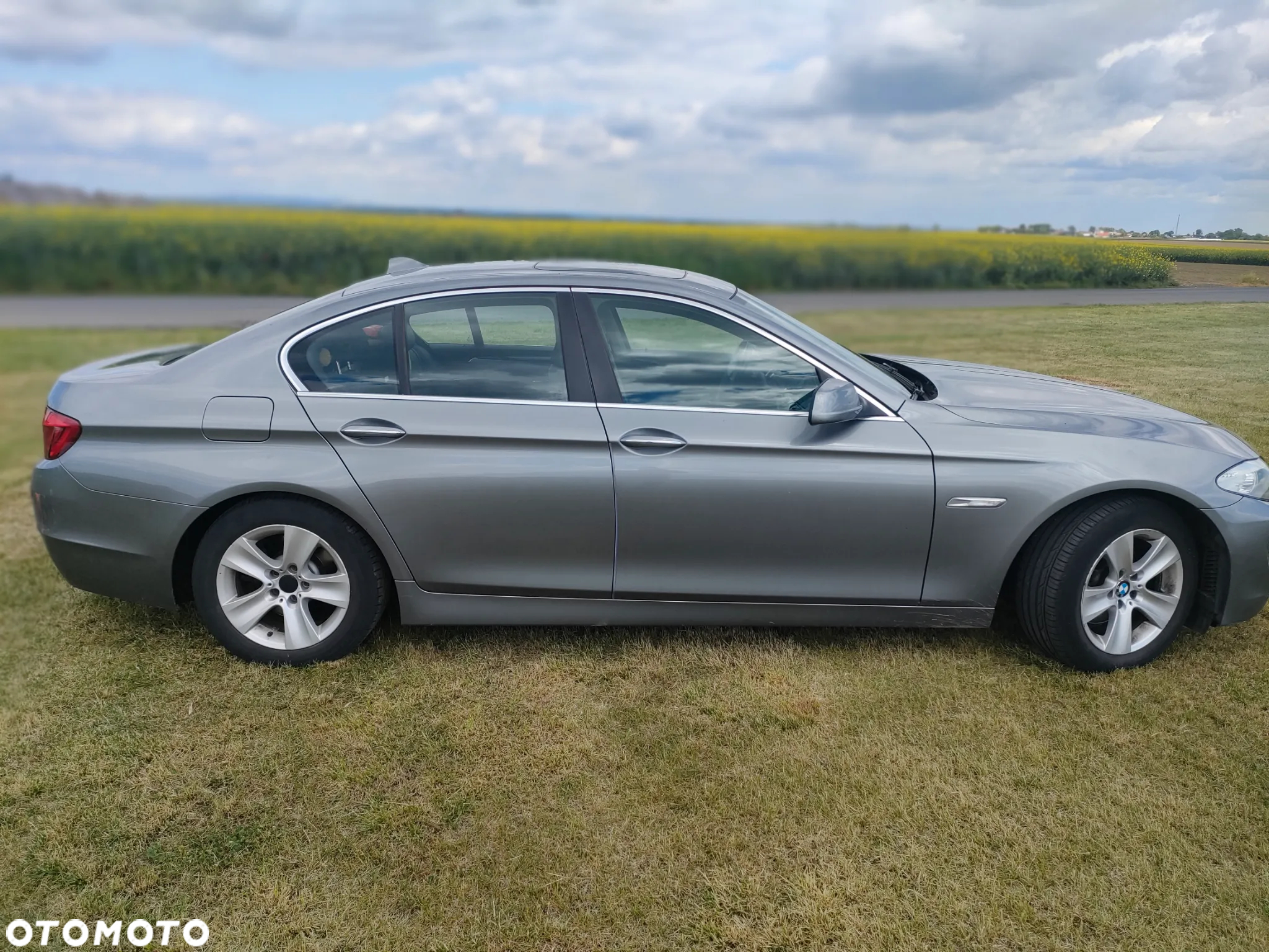 BMW Seria 5 528i xDrive - 10