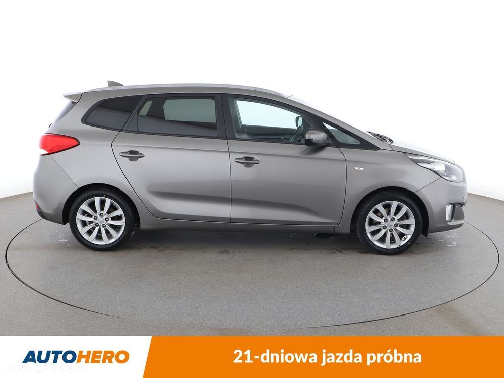 Kia Carens - 7