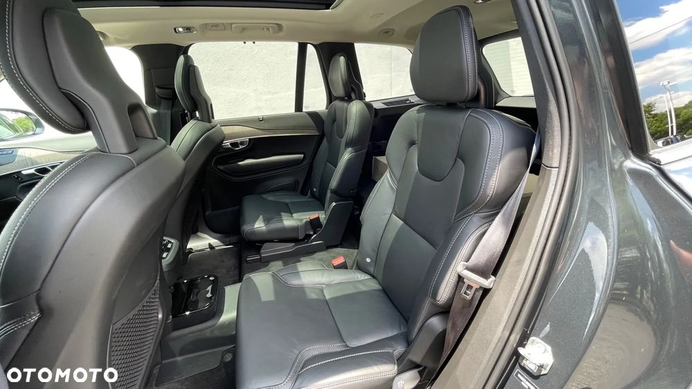 Volvo XC 90 - 22