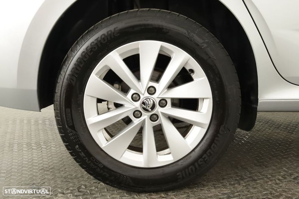 Skoda Kamiq 1.0 TSI DSG - 5