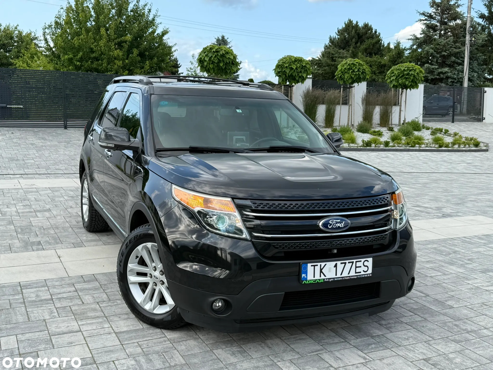 Ford Explorer - 2