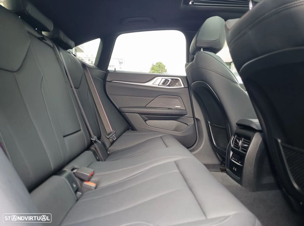 BMW i4 eDrive35 Pack Desportivo M Pro - 27