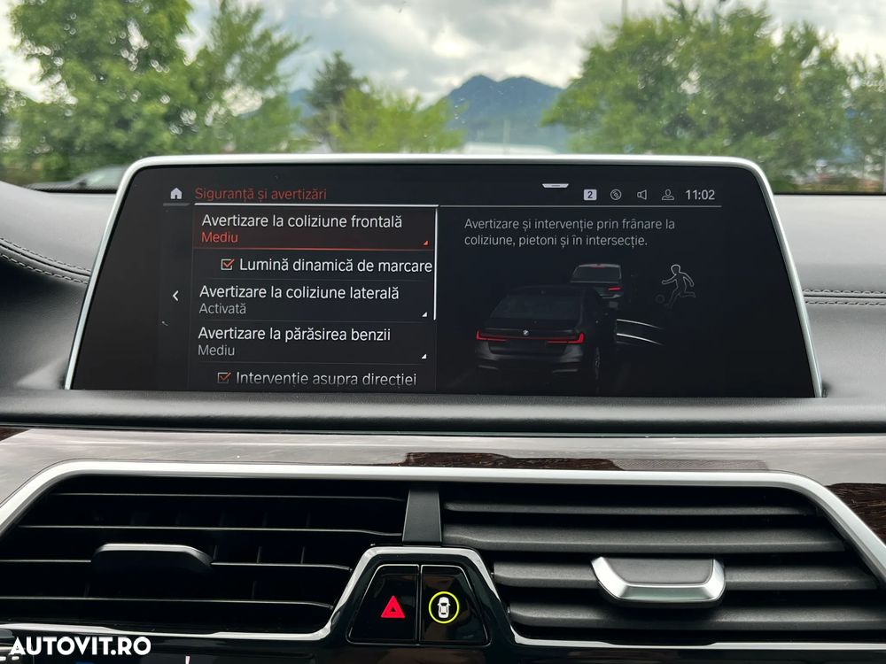 BMW Seria 7 750i xDrive - 30