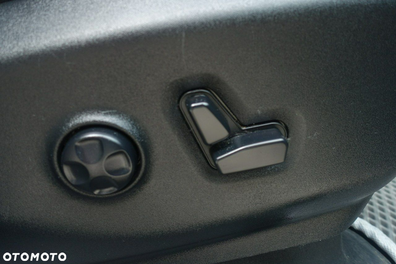 Chrysler Pacifica - 27