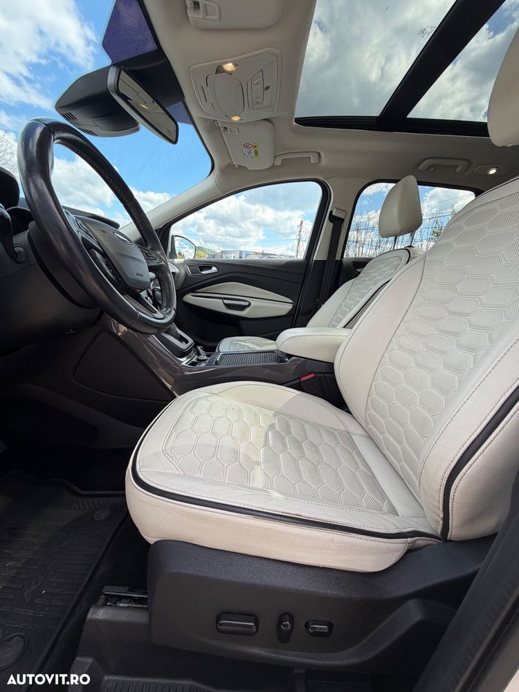 Ford Kuga 2.0 TDCi 4WD Powershift Vignale - 25