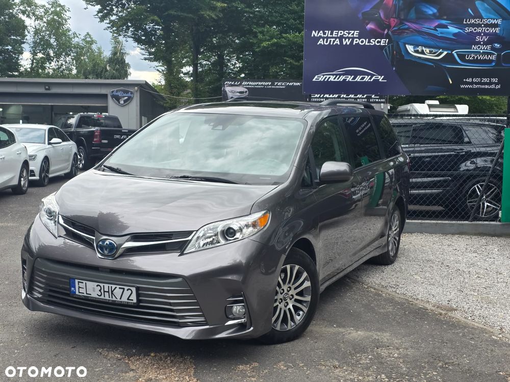 Toyota Sienna - 3