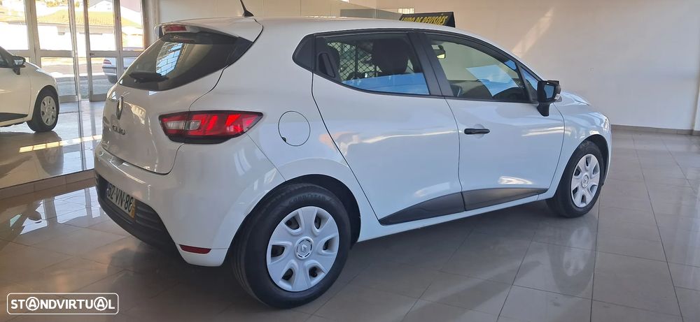 Renault CLIO VAN - 19