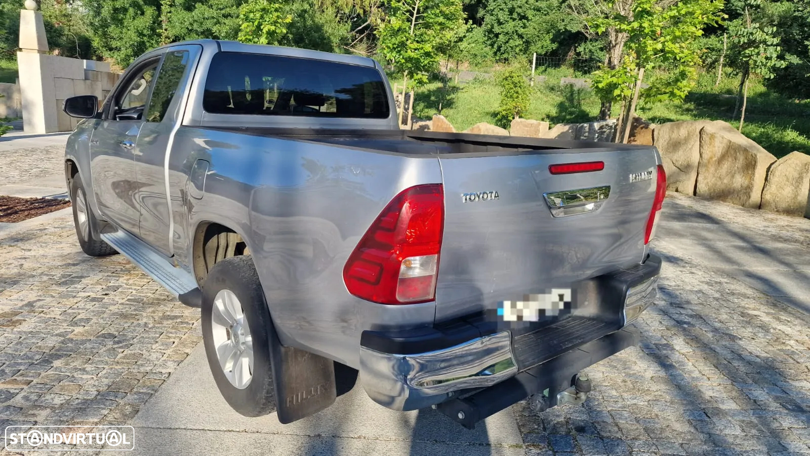 Toyota HiLux 8 Extra-Cab 2.4 D-4D 150HP 4x4 - 6