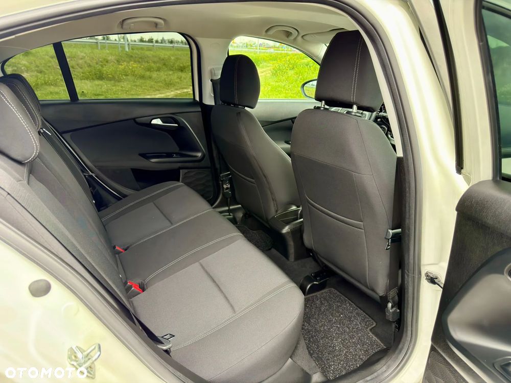 Fiat Tipo 1.4 T-Jet 16v Easy - 36