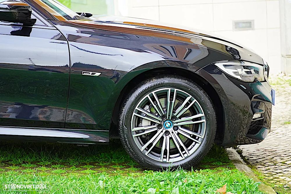 BMW 330 e Pack M Auto - 13
