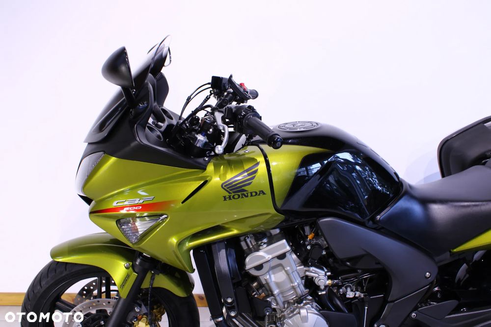 Honda CBF - 10