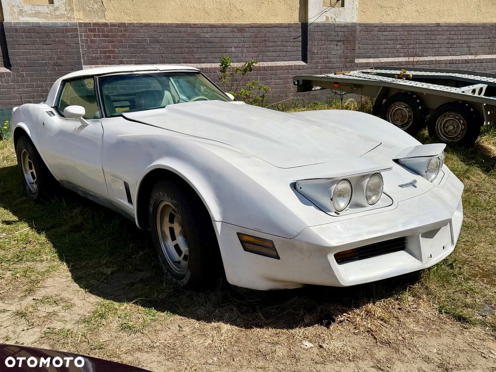 Chevrolet Corvette - 5